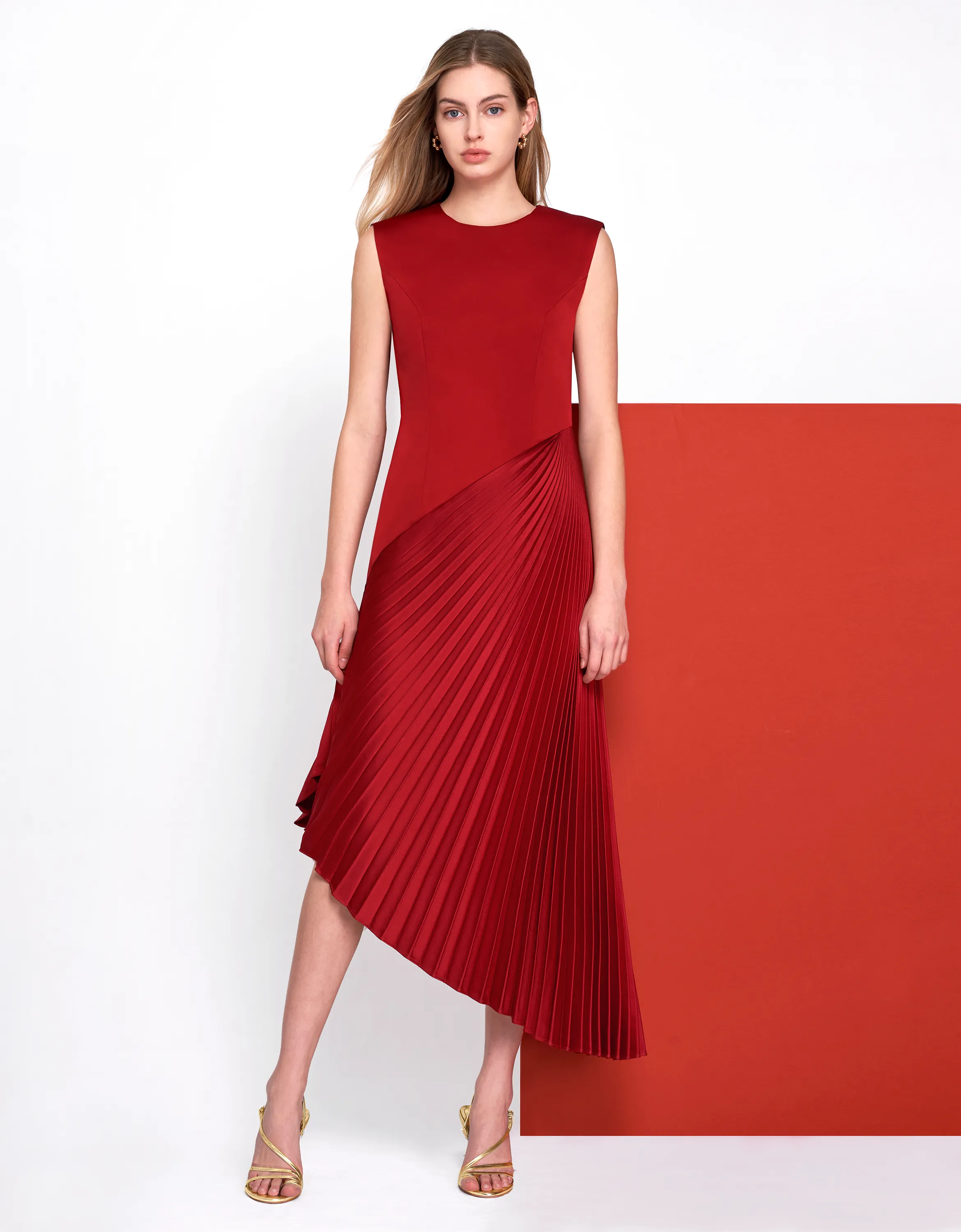 Asymmetric Pleated Hem Midi Dress