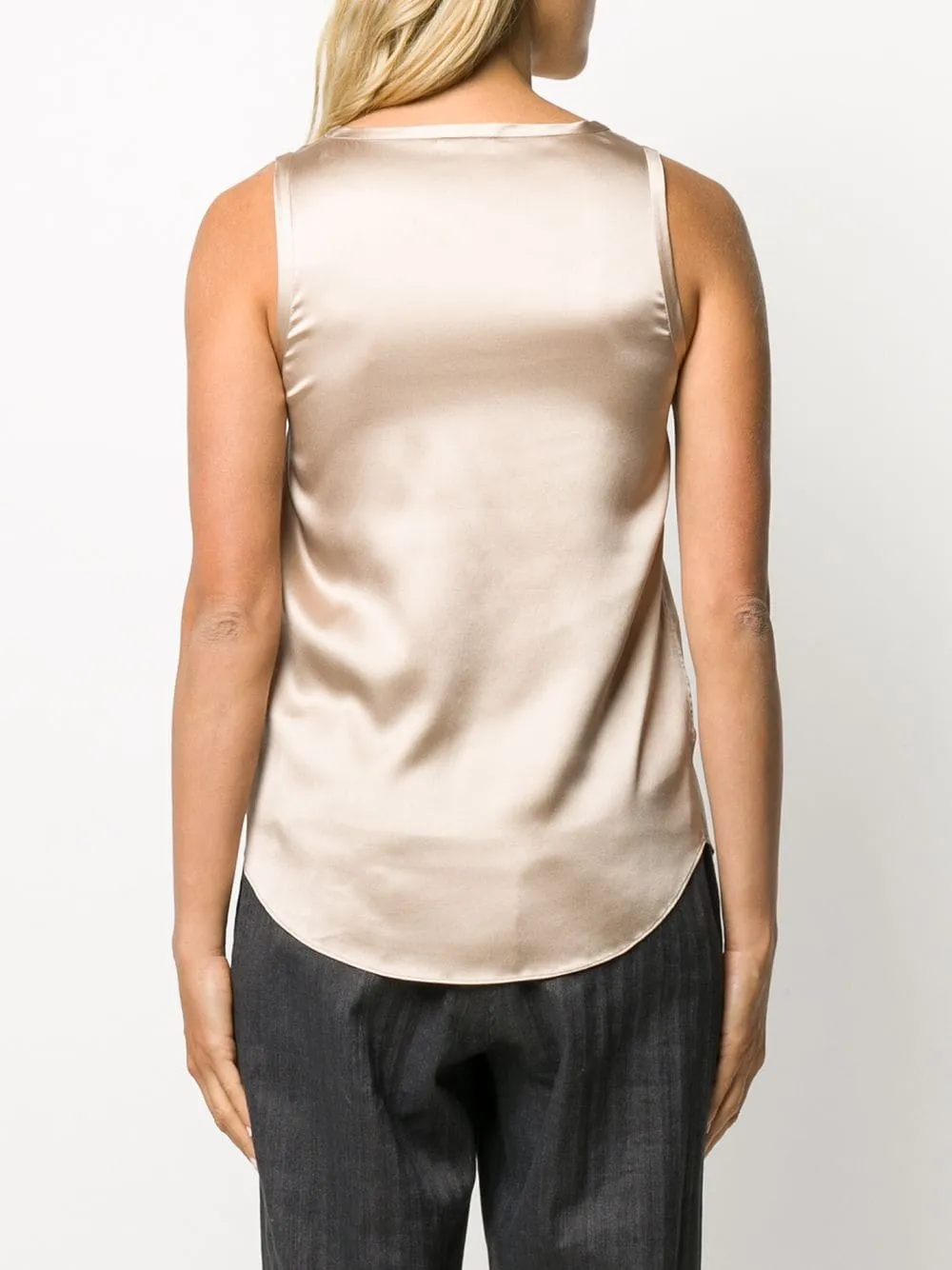 Loose-fit sleeveless top