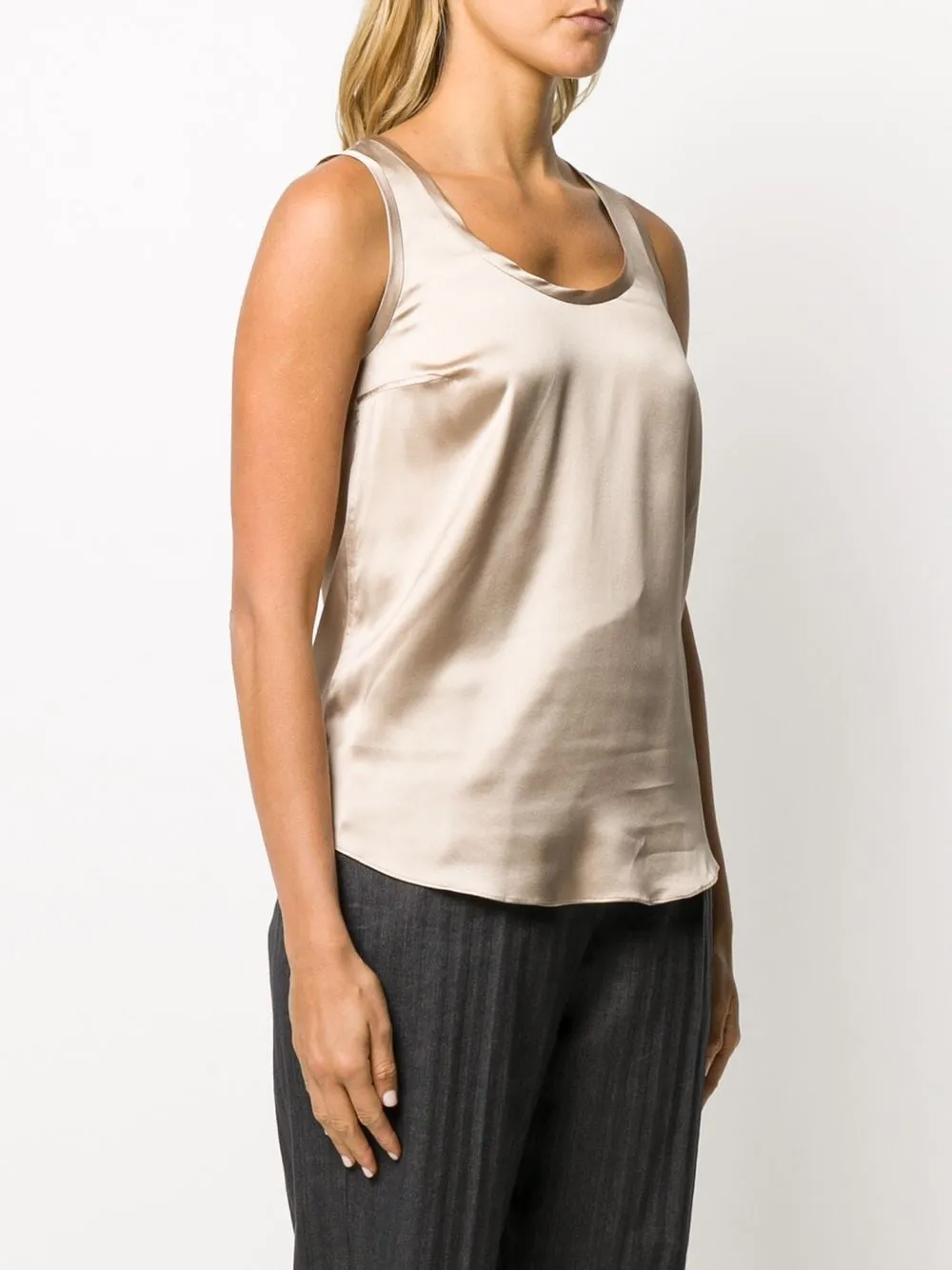 Loose-fit sleeveless top