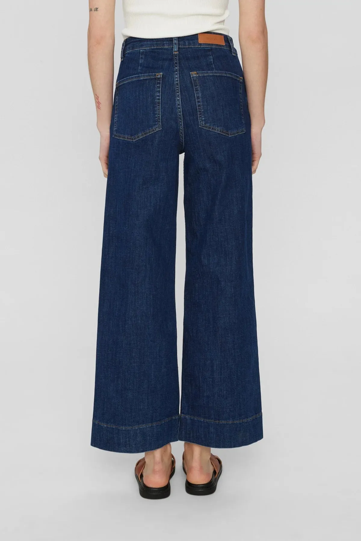 Numph Nuparis Cropped Dark Denim Flared Jeans