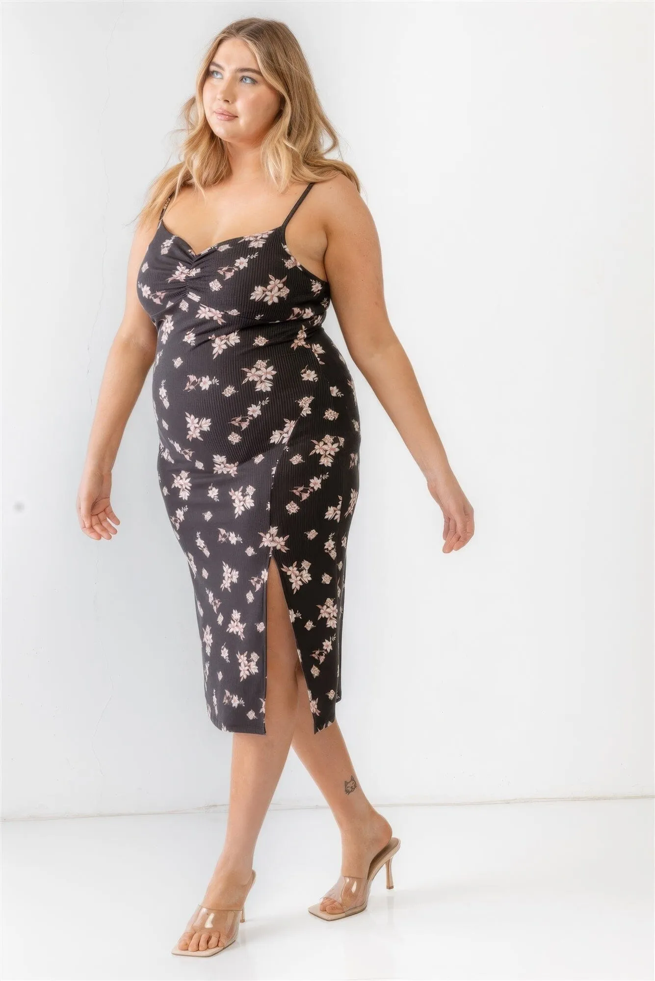 Plus Size Black Floral Ribbed Ruched Sleeveless Midi Dress