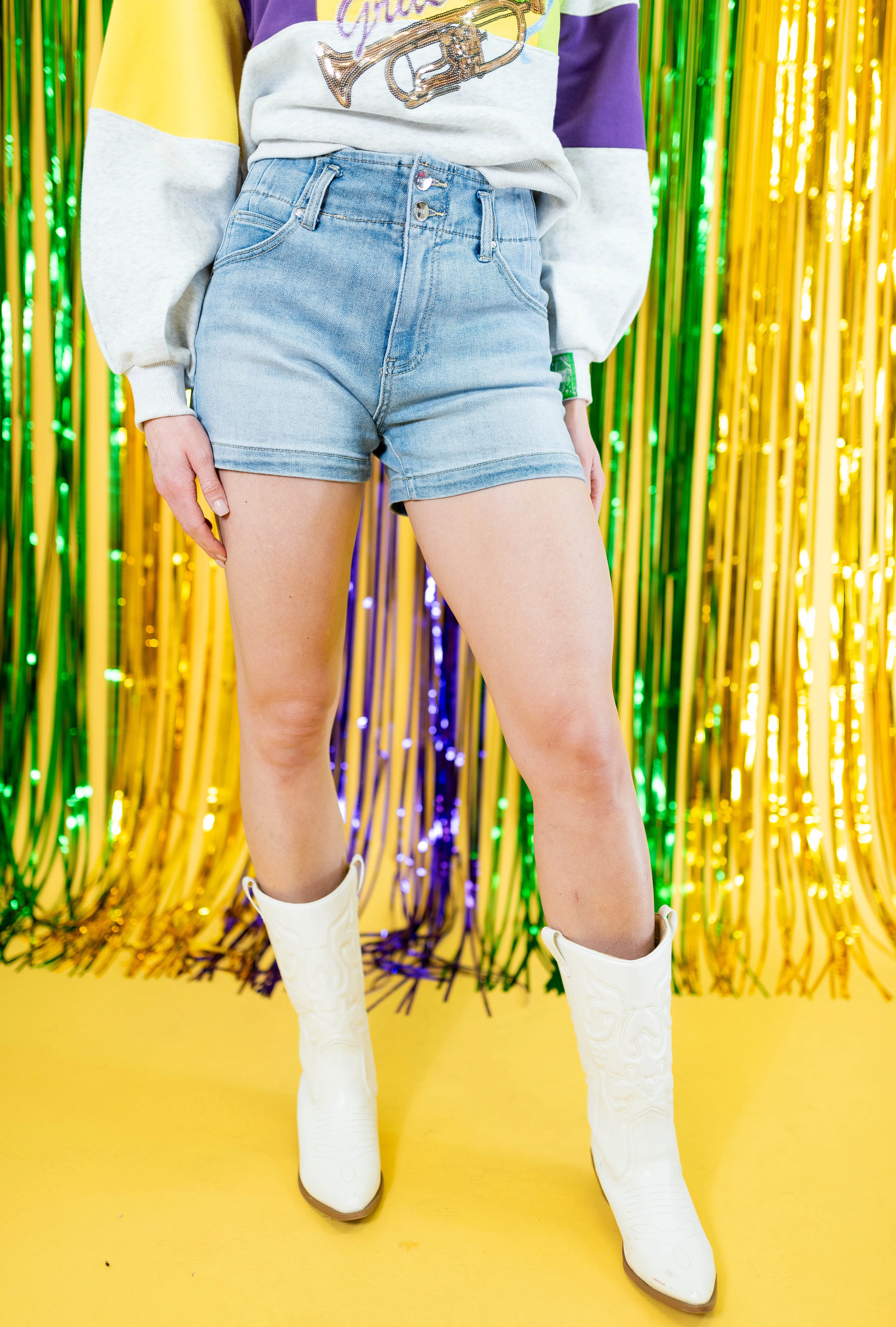 Risen: High Rise Seam Detailed Shorts